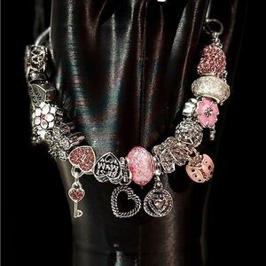 Elegant Silver and Pink BEST MOM Charm Bracelet